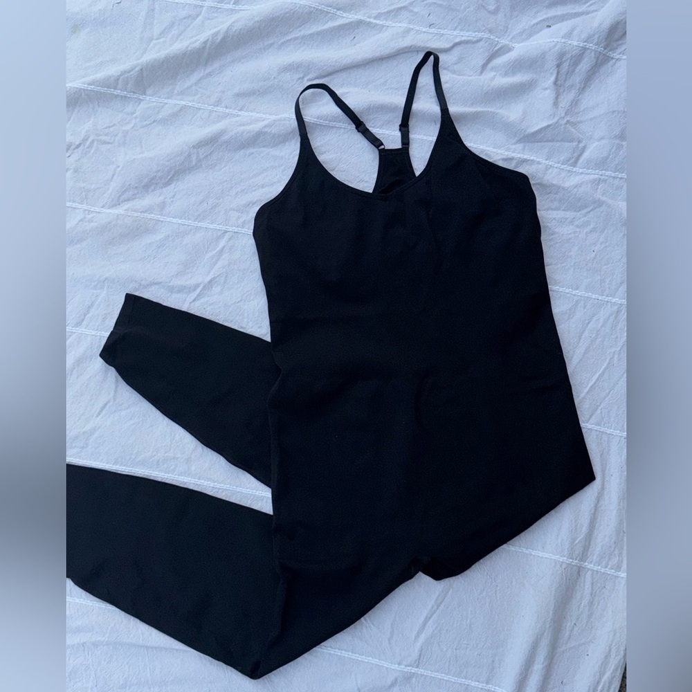 VS pink athletic onesie size xxl in amazing condition
